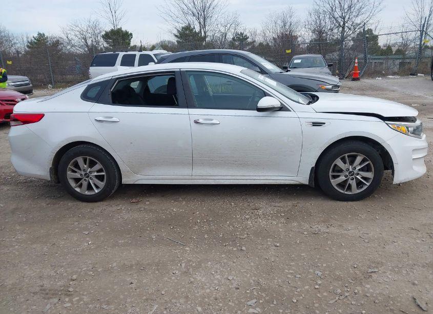 Photo 13 of 2017 Kia Optima LX (VIN 5XXGT4L3XHG153353)