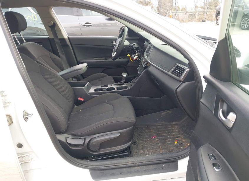 Photo 5 of 2017 Kia Optima LX (VIN 5XXGT4L3XHG153353)