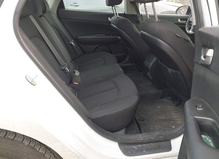 Photo 8 of 2017 Kia Optima LX (VIN 5XXGT4L3XHG153353)