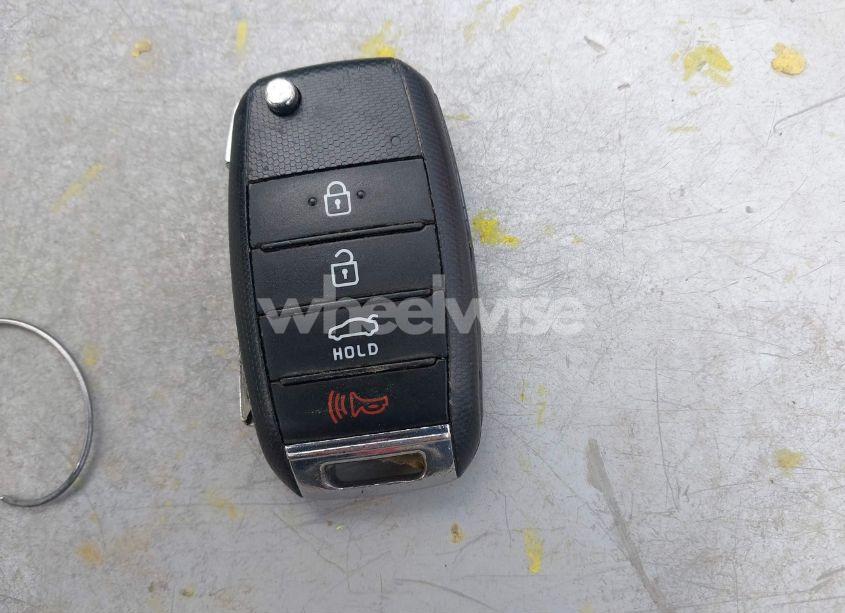 Photo 11 of 2017 Kia Optima LX (VIN 5XXGT4L3XHG155135)