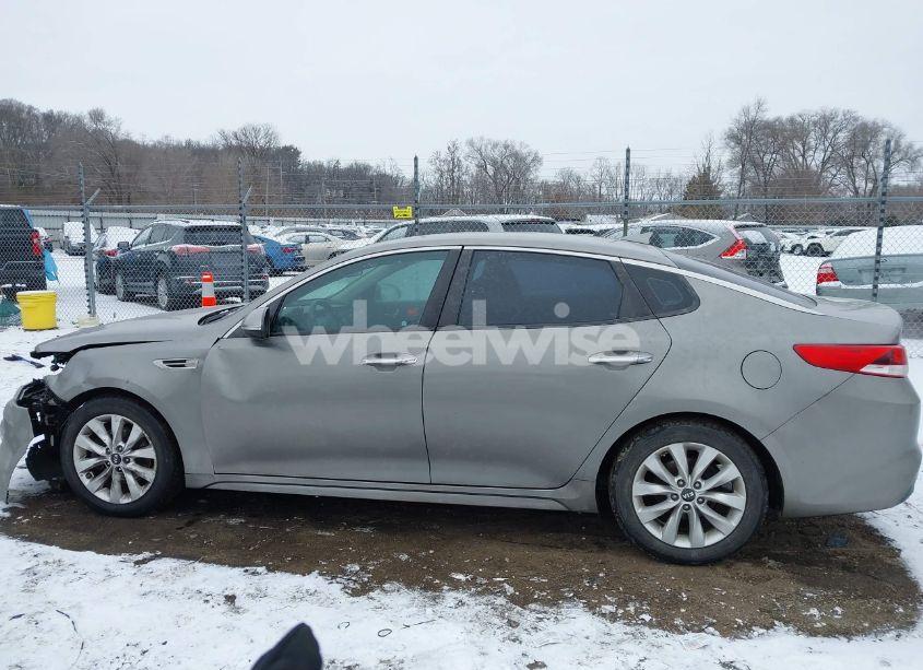 Photo 14 of 2017 Kia Optima LX (VIN 5XXGT4L3XHG160948)
