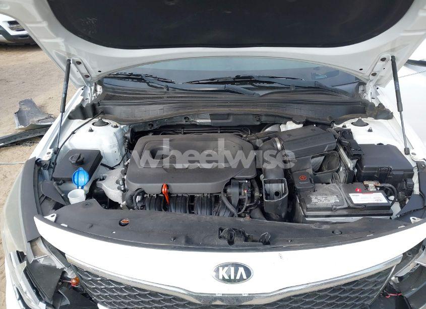 Photo 10 of 2018 Kia Optima LX (VIN 5XXGT4L3XJG182289)
