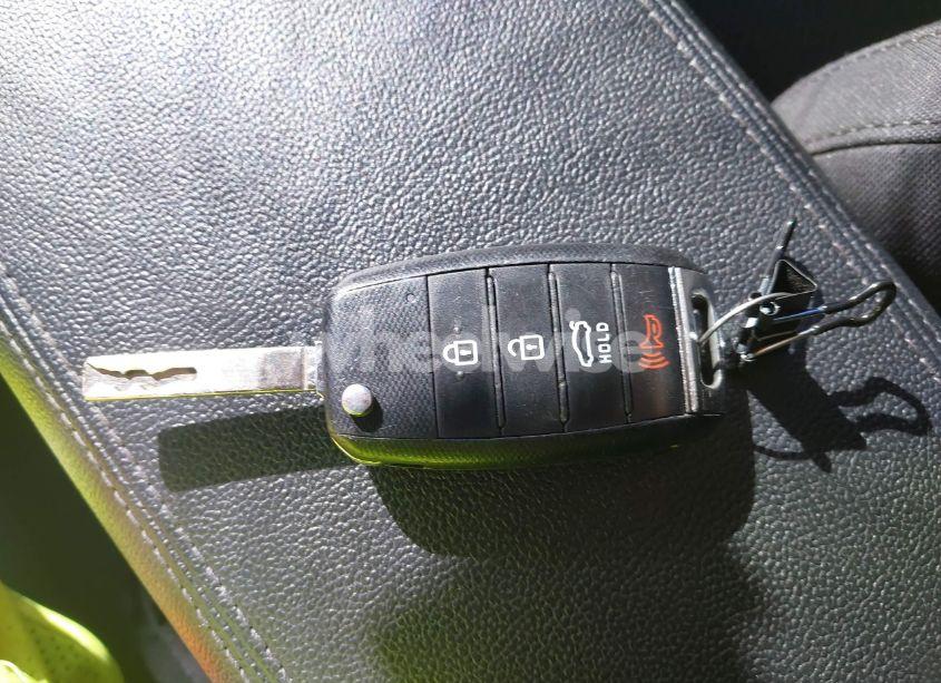 Photo 11 of 2018 Kia Optima LX (VIN 5XXGT4L3XJG203237)