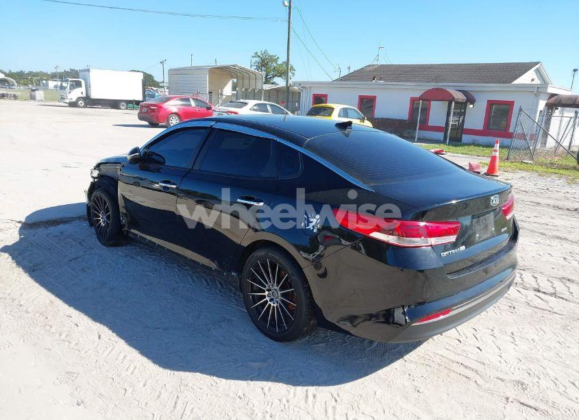 Photo 3 of 2018 Kia Optima LX (VIN 5XXGT4L3XJG203237)