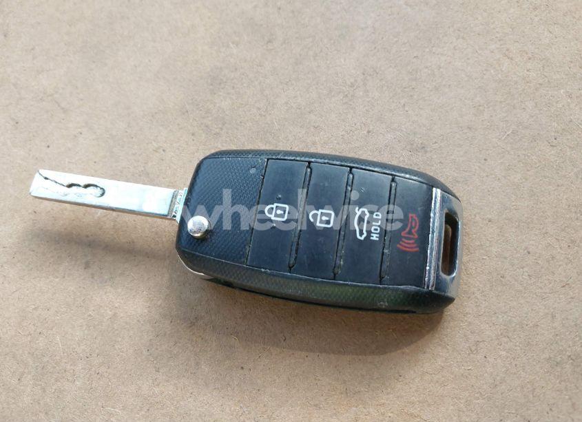 Photo 11 of 2018 Kia Optima LX (VIN 5XXGT4L3XJG205277)