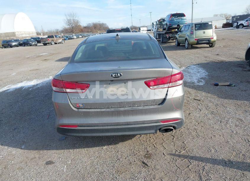Photo 16 of 2018 Kia Optima LX (VIN 5XXGT4L3XJG205277)