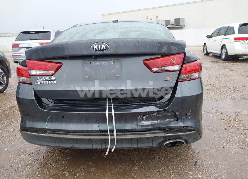 Photo 6 of 2018 Kia Optima S (VIN 5XXGT4L3XJG219874)