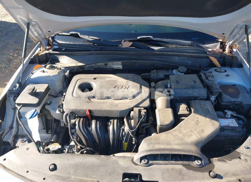 Photo 10 of 2018 Kia Optima LX (VIN 5XXGT4L3XJG226064)