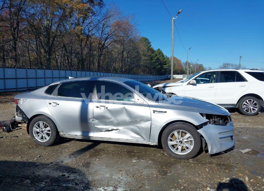 Photo 14 of 2018 Kia Optima LX (VIN 5XXGT4L3XJG226064)