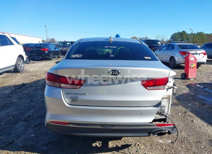 Photo 17 of 2018 Kia Optima LX (VIN 5XXGT4L3XJG226064)