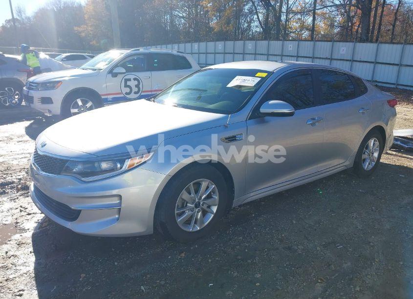 Photo 2 of 2018 Kia Optima LX (VIN 5XXGT4L3XJG226064)