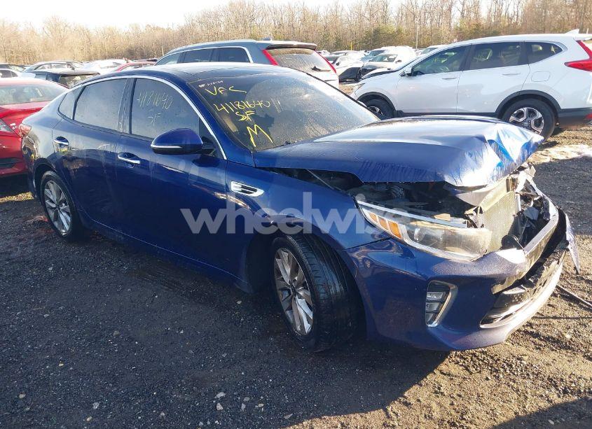 2018 Kia Optima S (VIN 5XXGT4L3XJG242796) main photo