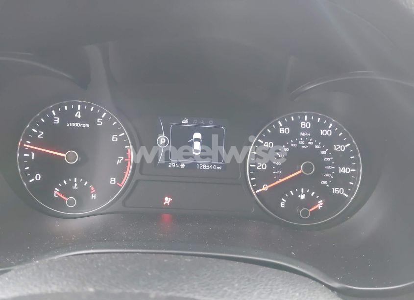 Photo 7 of 2018 Kia Optima S (VIN 5XXGT4L3XJG242796)