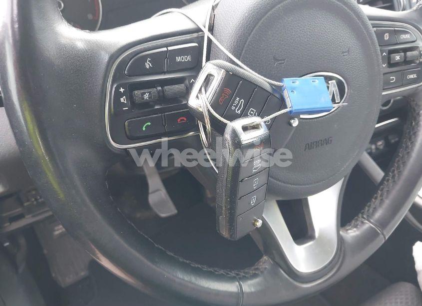 Photo 11 of 2018 Kia Optima S (VIN 5XXGT4L3XJG243723)