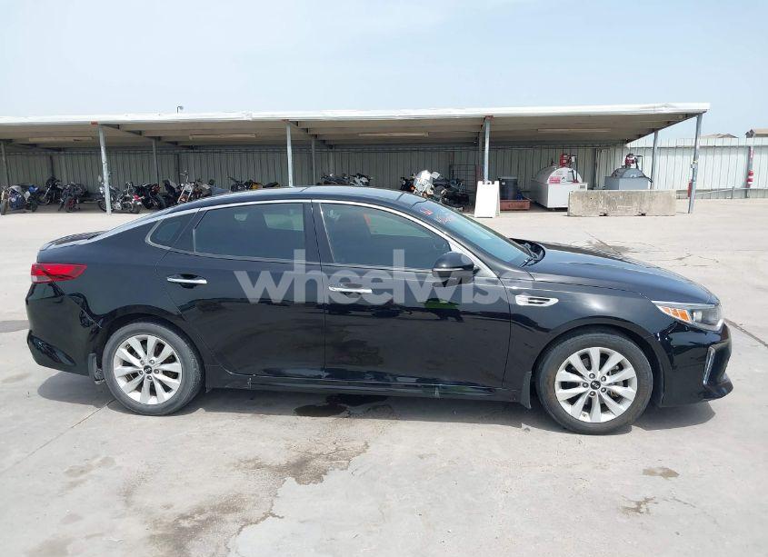 Photo 13 of 2018 Kia Optima S (VIN 5XXGT4L3XJG243723)