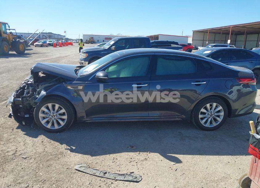 Photo 14 of 2018 Kia Optima S (VIN 5XXGT4L3XJG244855)