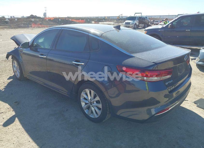 Photo 3 of 2018 Kia Optima S (VIN 5XXGT4L3XJG244855)