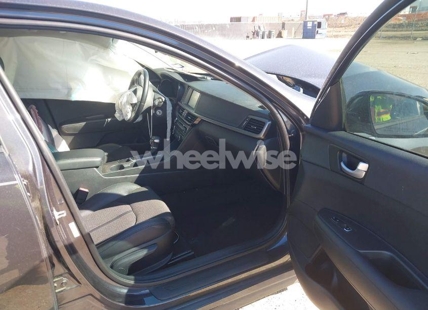 Photo 5 of 2018 Kia Optima S (VIN 5XXGT4L3XJG244855)