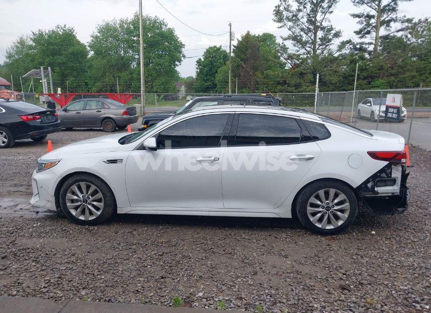 Photo 15 of 2018 Kia Optima S (VIN 5XXGT4L3XJG246489)