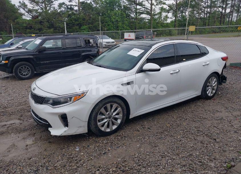 Photo 2 of 2018 Kia Optima S (VIN 5XXGT4L3XJG246489)