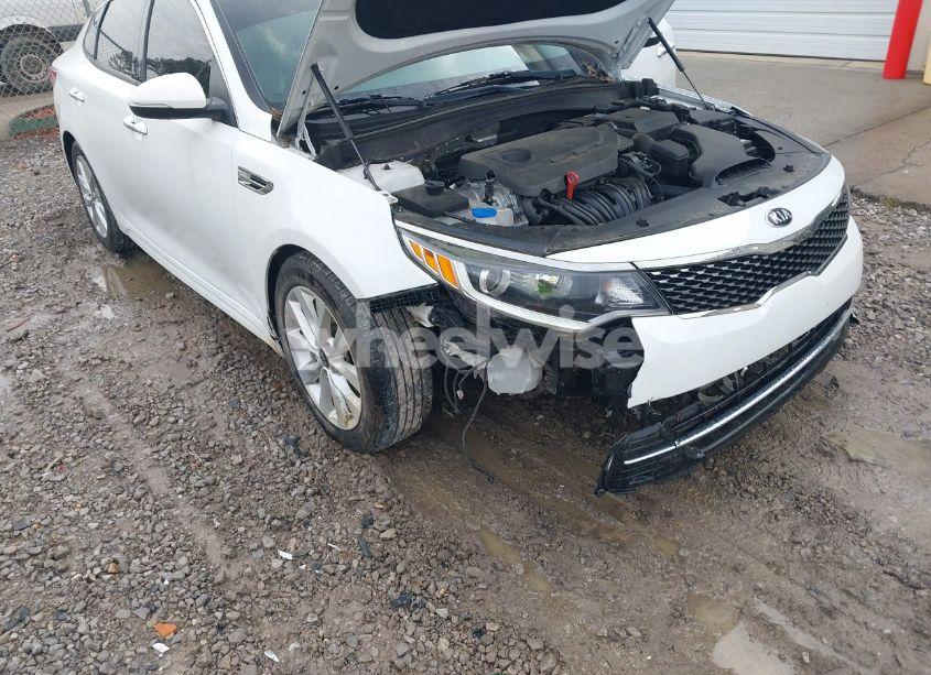 Photo 6 of 2018 Kia Optima S (VIN 5XXGT4L3XJG246489)