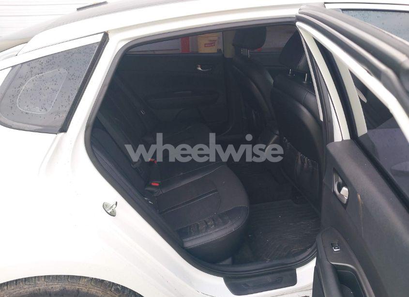 Photo 8 of 2018 Kia Optima S (VIN 5XXGT4L3XJG246489)