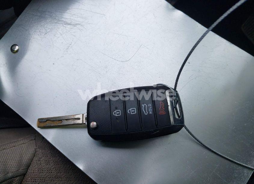 Photo 11 of 2018 Kia Optima LX (VIN 5XXGT4L3XJG249375)