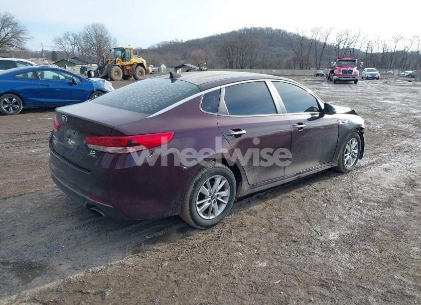 Photo 4 of 2018 Kia Optima LX (VIN 5XXGT4L3XJG249375)