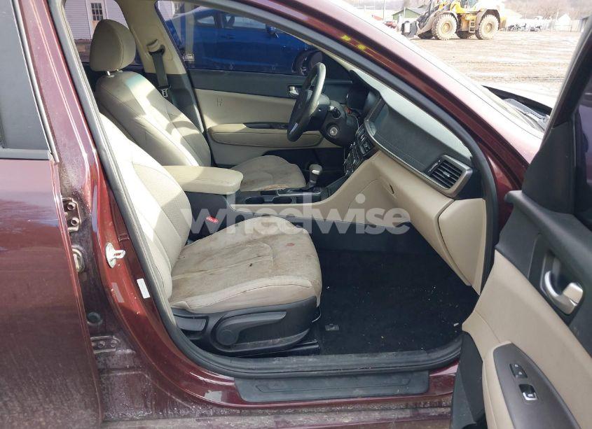 Photo 5 of 2018 Kia Optima LX (VIN 5XXGT4L3XJG249375)