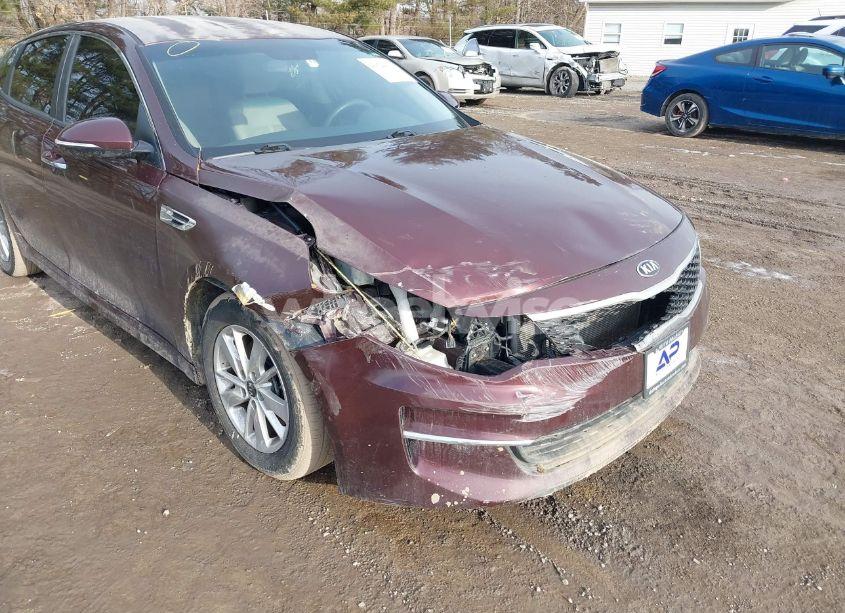 Photo 6 of 2018 Kia Optima LX (VIN 5XXGT4L3XJG249375)