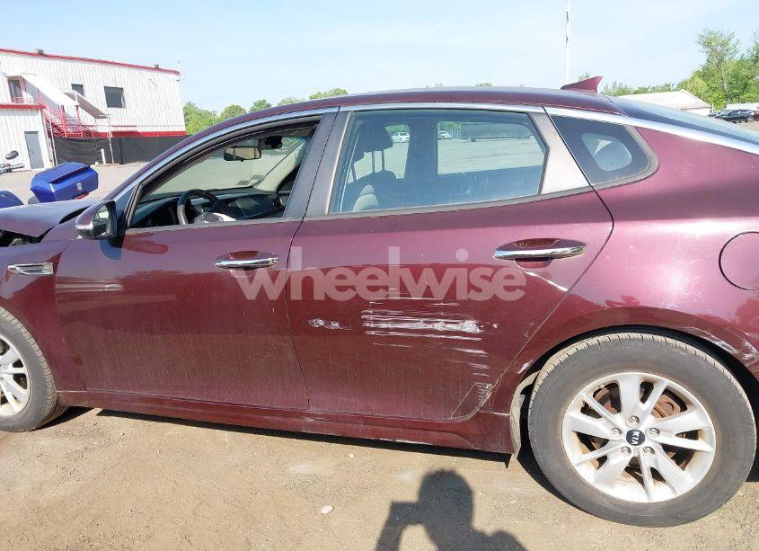 Photo 14 of 2018 Kia Optima LX (VIN 5XXGT4L3XJG250686)