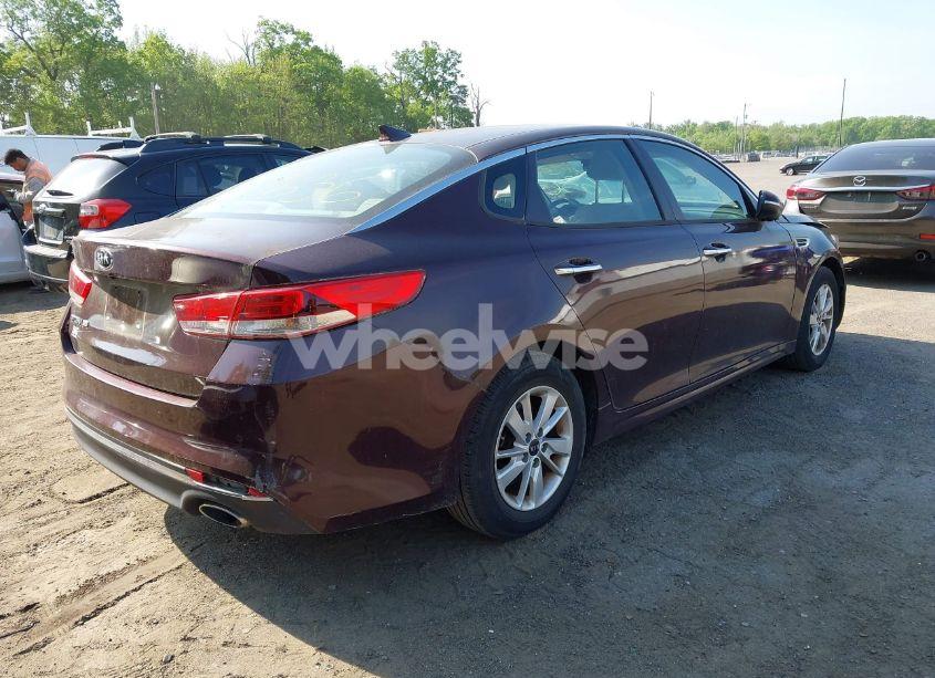 Photo 4 of 2018 Kia Optima LX (VIN 5XXGT4L3XJG250686)