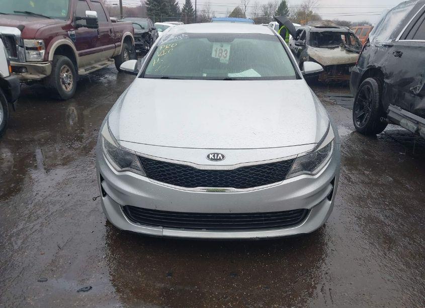 Photo 12 of 2018 Kia Optima LX (VIN 5XXGT4L3XJG256648)