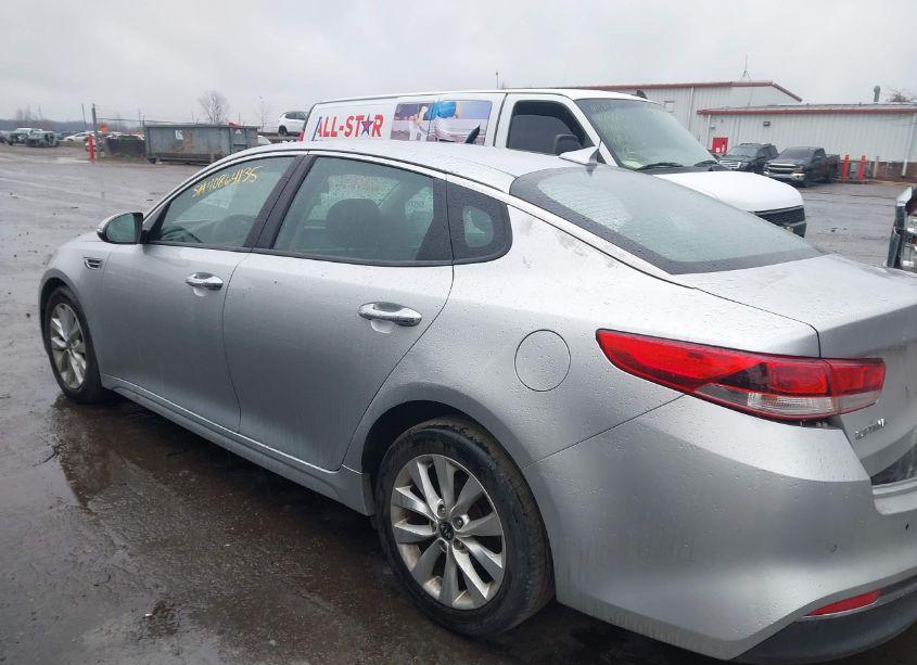 Photo 3 of 2018 Kia Optima LX (VIN 5XXGT4L3XJG256648)