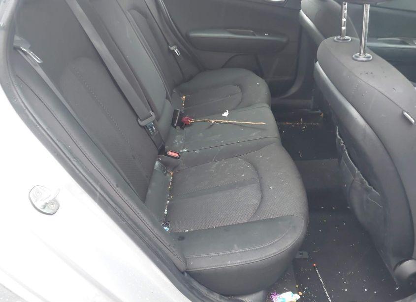 Photo 8 of 2018 Kia Optima LX (VIN 5XXGT4L3XJG256648)