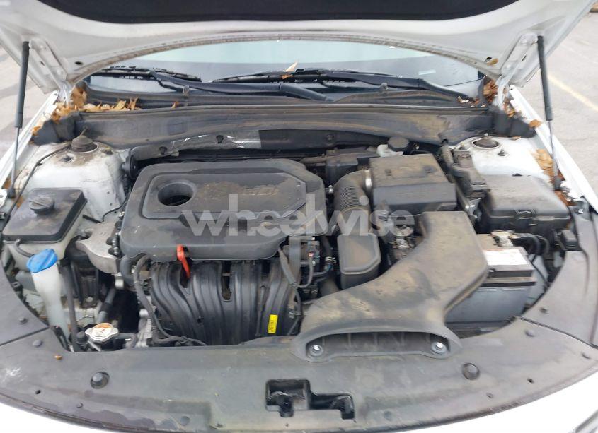 Photo 10 of 2018 Kia Optima LX (VIN 5XXGT4L3XJG257105)