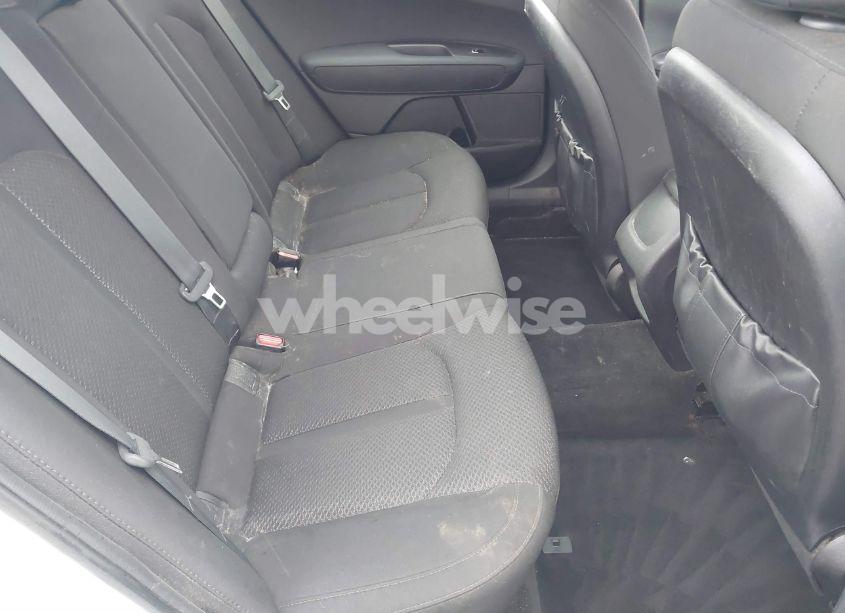 Photo 8 of 2018 Kia Optima LX (VIN 5XXGT4L3XJG257105)