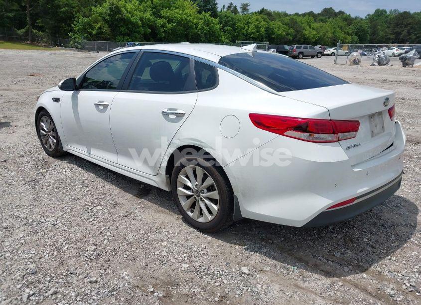 Photo 3 of 2018 Kia Optima LX (VIN 5XXGT4L3XJG267956)