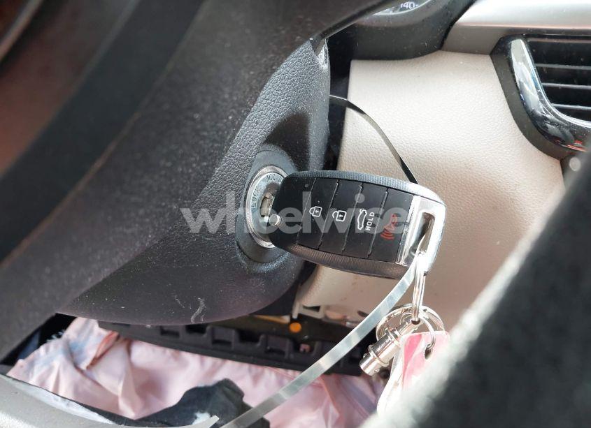 Photo 11 of 2018 Kia Optima LX (VIN 5XXGT4L3XJG268802)