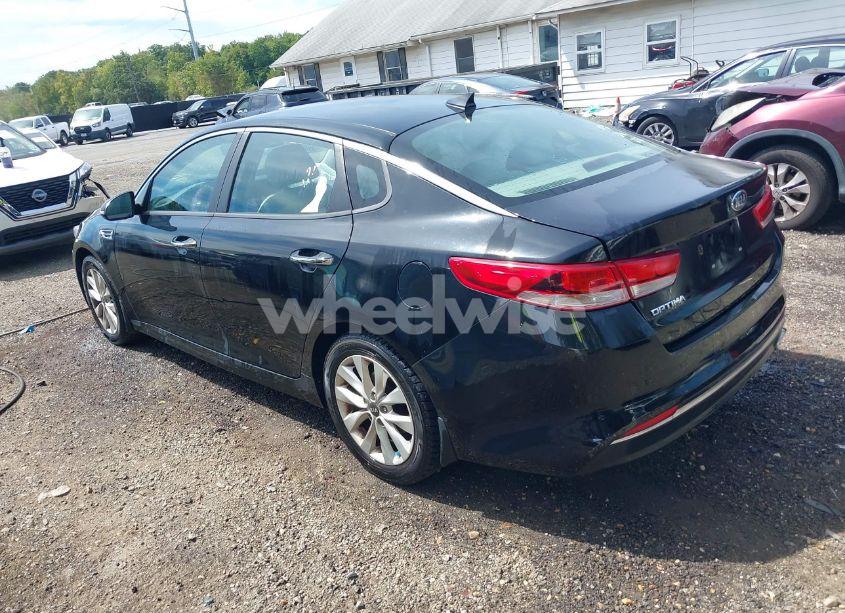Photo 3 of 2018 Kia Optima LX (VIN 5XXGT4L3XJG268802)