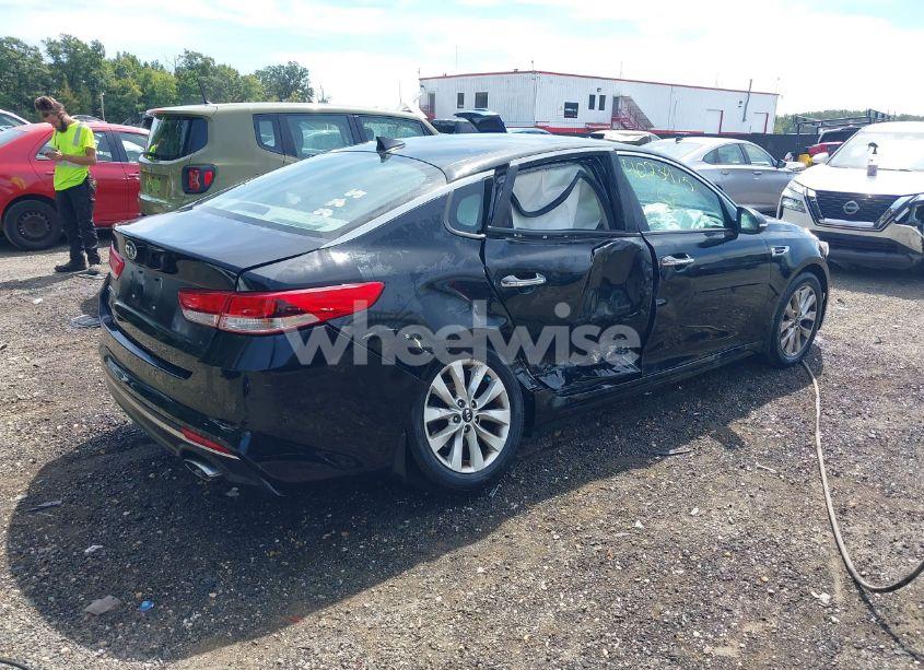 Photo 4 of 2018 Kia Optima LX (VIN 5XXGT4L3XJG268802)