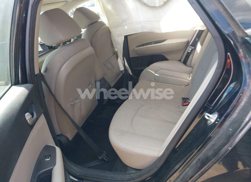 Photo 8 of 2018 Kia Optima LX (VIN 5XXGT4L3XJG268802)