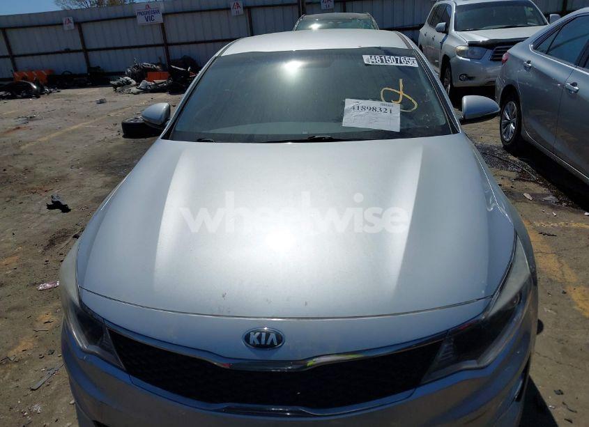 Photo 12 of 2018 Kia Optima LX (VIN 5XXGT4L3XJG271957)