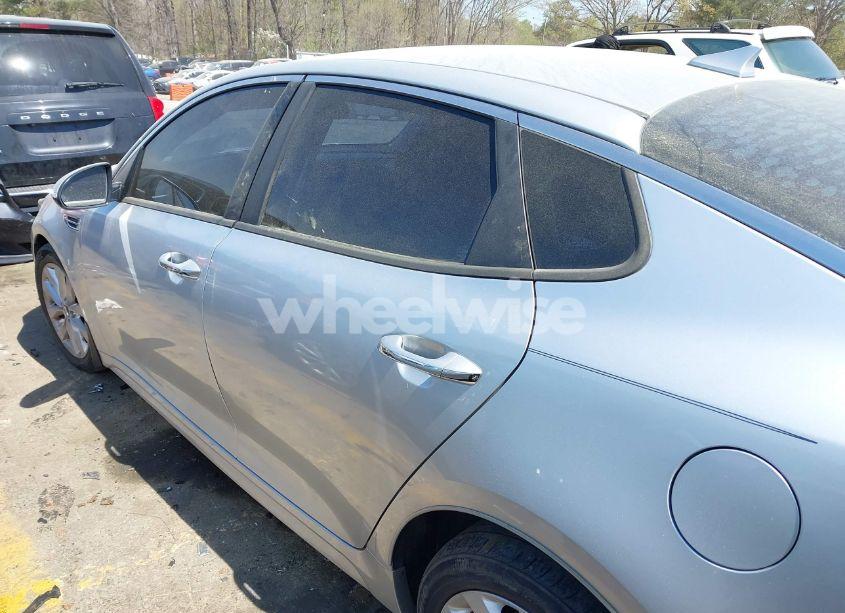 Photo 14 of 2018 Kia Optima LX (VIN 5XXGT4L3XJG271957)