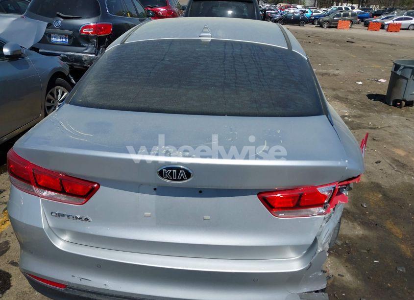 Photo 16 of 2018 Kia Optima LX (VIN 5XXGT4L3XJG271957)
