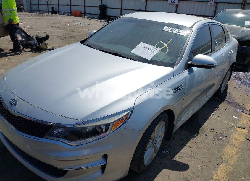 Photo 2 of 2018 Kia Optima LX (VIN 5XXGT4L3XJG271957)