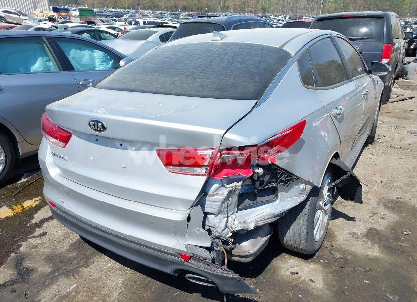 Photo 4 of 2018 Kia Optima LX (VIN 5XXGT4L3XJG271957)