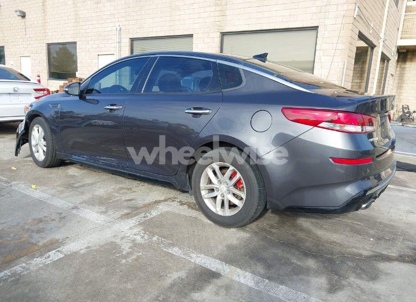 Photo 3 of 2019 Kia Optima S (VIN 5XXGT4L3XKG290302)