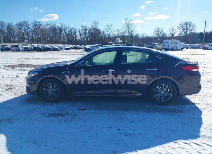 Photo 14 of 2019 Kia Optima LX (VIN 5XXGT4L3XKG290994)