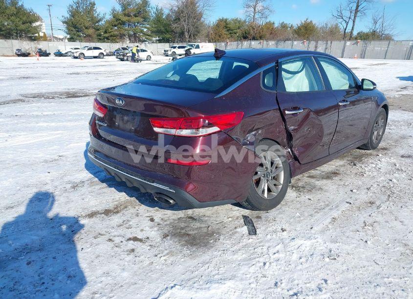Photo 4 of 2019 Kia Optima LX (VIN 5XXGT4L3XKG290994)